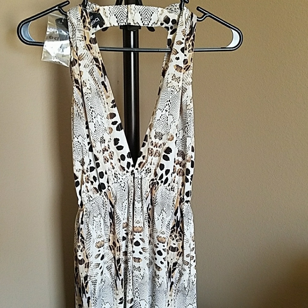 NWT!! Womens Bebe Petite Printed Jumpsuit
